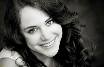 Tessa Virtue Portrait Bestwallsite