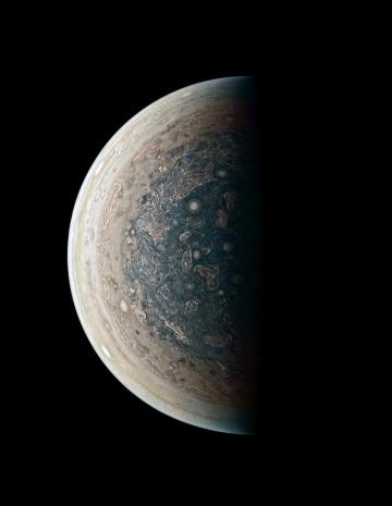 Enjoy This Lovely Wallpaper Of Jupiter From Below Osxdaily