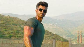 Hrithik Roshan Wallpaper New Look Hair Cool Eyewear Chin