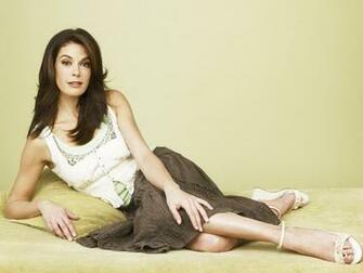 Teri Hatcher Wallpaper Image Photos Pictures Background