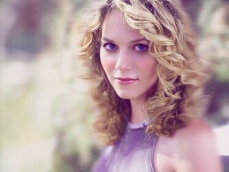 Peyton Hilarie Burton Wallpaper