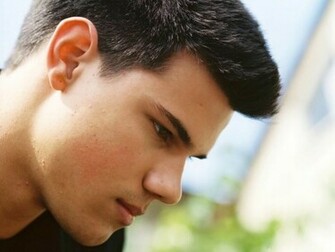 Taylor Lautner Wallpaper