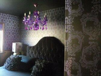 Skull Damask Purple On Black Vinyl H Repeat Dig 70004t