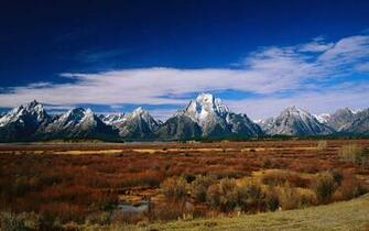 Mountain Grassland Scenery Landscape Wallpaper