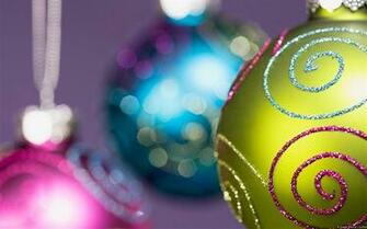 Bright Christmas Ball Windows HD Wallpaper
