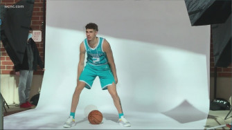 Lamelo Ball Officially Signs With Charlotte Hornets Wcnc