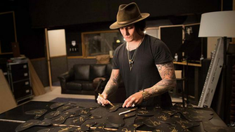 Exclusive Autographed Synyster Gates Satin Gold Burst