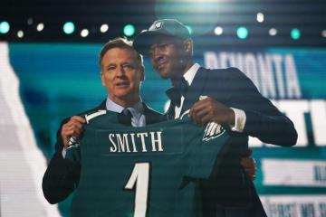 Watch Jalen Hurts Welcome Devonta Smith To Philadelphia Eagles