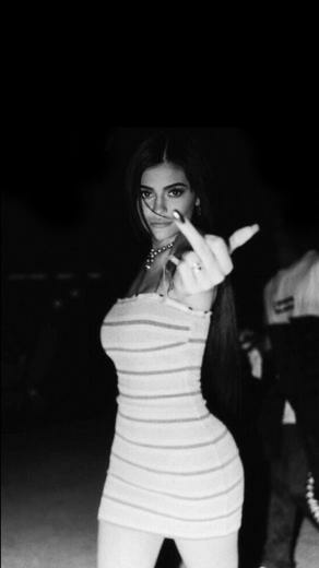 Kylie Jenner Wallpaper Kendalljennerwallpaper In