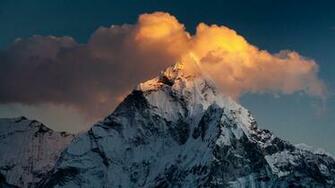 Wallpaper Mountain Top Snow Clouds Khumbu