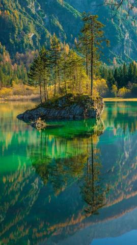 Top Calming iPhone Wallpaper To Relax Your Mind
