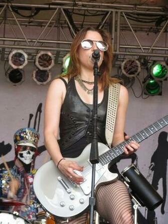 Lzzy Hale Halestorm By Aj Bazzano