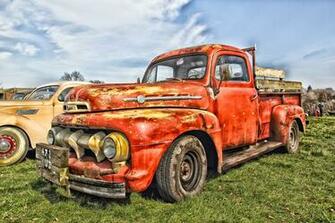 Rusty Old Truck Wallpaper Background