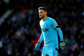 Tottenham Hotspur Captain Hugo Lloris Is In No Hurry To