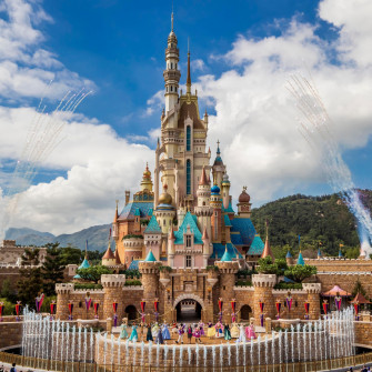 Hong Kong Disneyland Resort Commemorates The 15th Anniversary Milestone Wallpaper