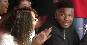Dwayne Haskins Wallpaper On His Phone Is A Naked Photo Of