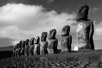 Moai Wallpaper