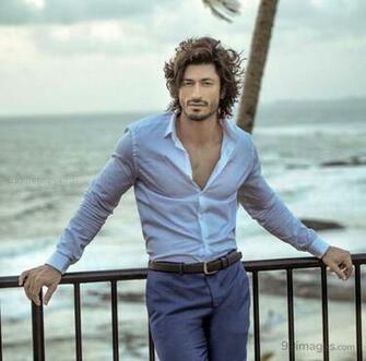 Vidyut Jammwal Beautiful HD Photoshoot Stills Mobile