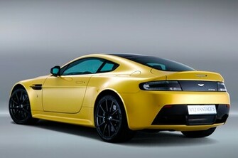 Aston Martin Vanquish Volante Photo Wallpaper Setup