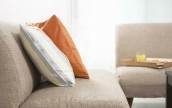 Throw Pillows Wallpaper