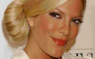 Tori Spelling Wallpaper Celebrities