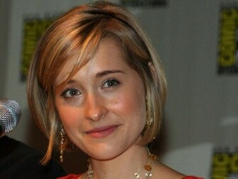 Allison Mack High Quality Wallpaper Size Of