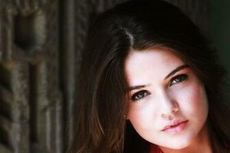 Danielle Campbell HD Wallpaper Image