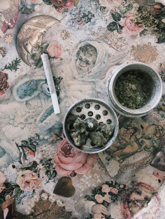 Weed Blunt Wallpaper