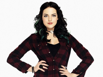 Elizabeth Gillies Wallpaper