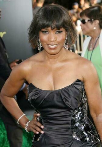 Angela Bassett Beautiful HD Wallpaper S