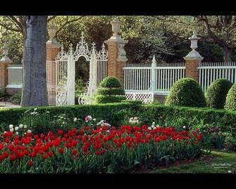 Colonial Williamsburg Multimedia S The