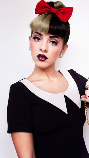 Melanie Martinez iPhone Wallpaper