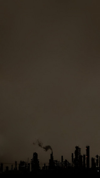 iPhone Wallpaper Lightning Image