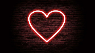 Broken Heart Aesthetics Wallpaper