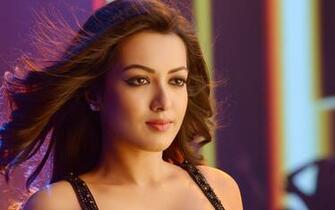 Catherine Tresa Actress Wallpaper