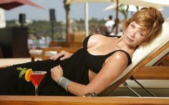 Lauren Holly Dormette Wallpaper