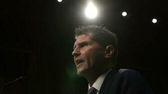 Ex F B I Official Is Said To Undercut Justice Dept Effort
