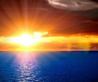 Sun Beams In Ocean HD Wallpaper