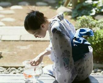 Japanese Kimono Wallpaper Beautiful Woman Wearing A