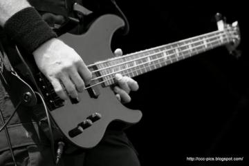 HD Bass Guitar Wallpaper On