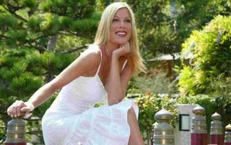 Tori Spelling Wallpaper Celebrities
