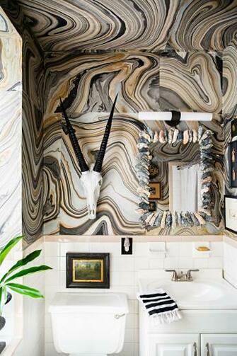 Thrifty Bathroom Decorating Ideas From A Home In Harlem