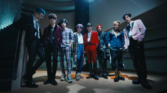 Stray Kids Is Out Of The Oddinary Maniac Mv Surpass 50m S