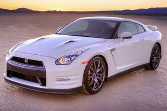 Nissan Gt R Cool Wallpaper HD Car