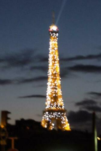 Wallpaper For iPhone Eiffel Tower