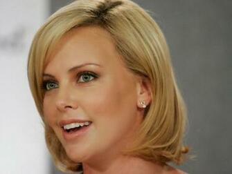Charlize Theron Wallpaper Hot