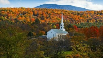 Autumn Scenery Wallpaper Image