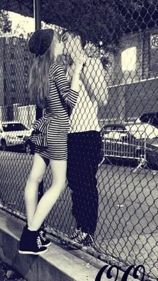 Lovers Kissing iPhone Plus And Wallpaper