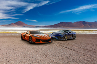 How The Chevrolet Corvette Z06 Compares Porsche S Cayman Gt4