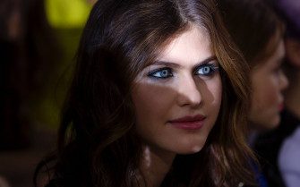 Stunning Alexandra Daddario HD Wallpaper
